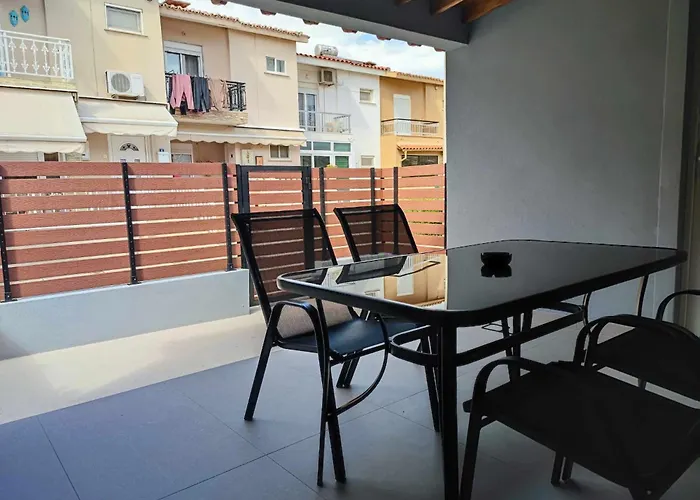 Mary\'S Maisonette
